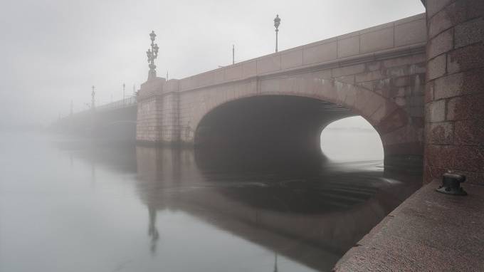 Петербург окутало туманом в день зимнего солнцестояния