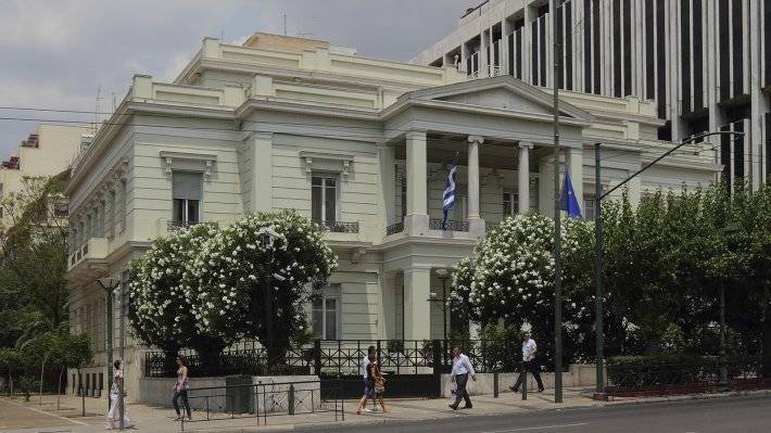 Глава МИД Греции прибыл в Ливию для выяснения деталей соглашений Турции с террористами ПНС