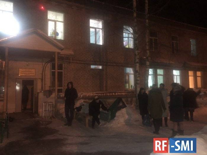 В Архангельской области загорелся дом престарелых