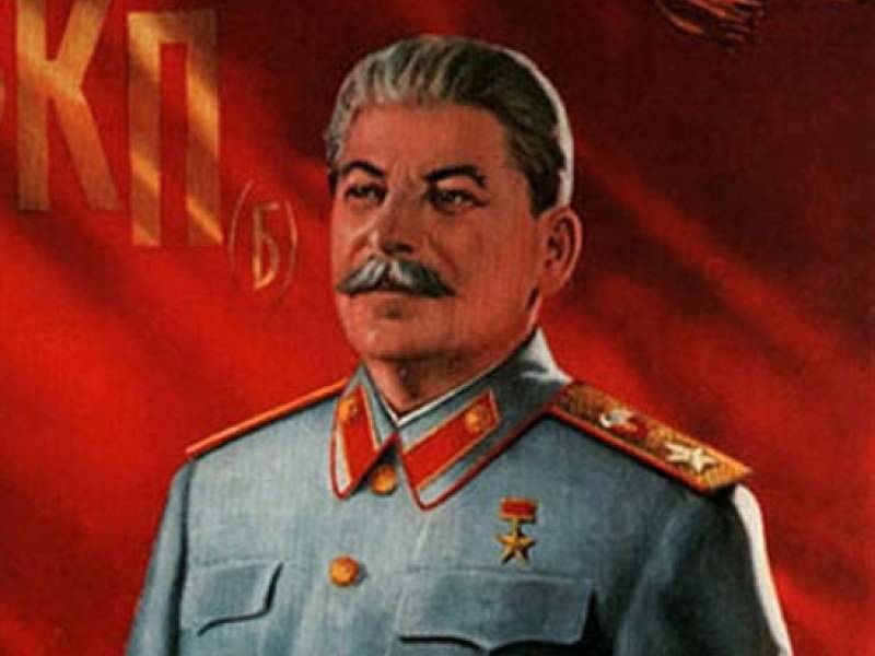 «I’ll be back»: Сталина изобразили в образе терминатора на поздравительном баннере