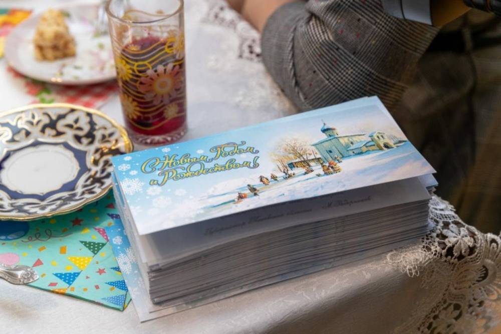 Михаил Ведерников подарил детям из деревни-SOS  билеты на новогоднее представление