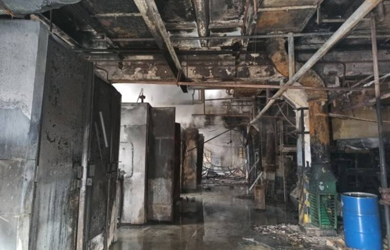 МЧС: спасатели потушили пожар на химическом заводе в Уфе