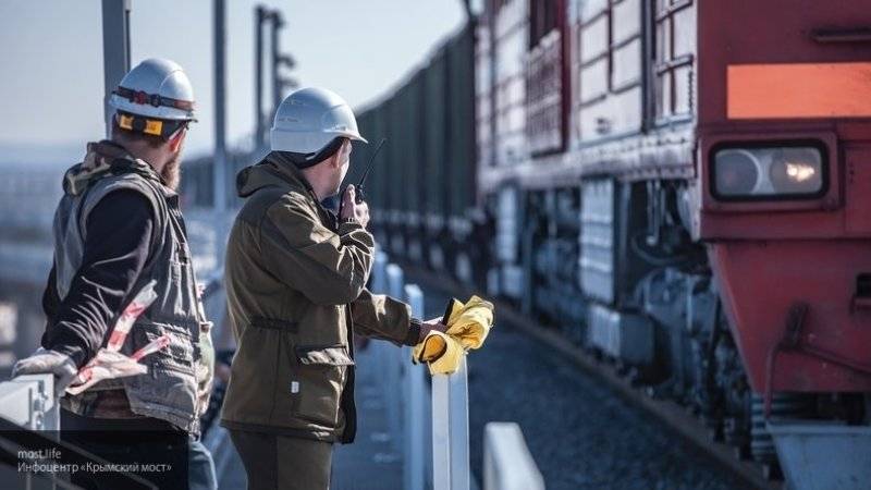 Первый поезд доставит более 600 человек по Крымскому мосту в Севастополь