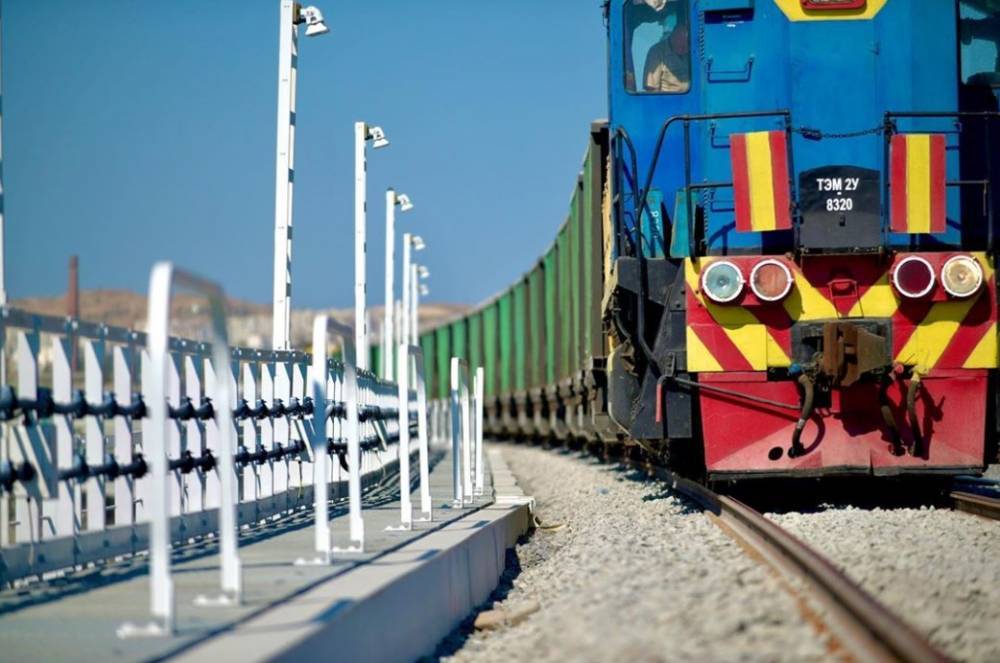 Кот Мостик проинспектировал железнодорожную часть Крымского моста