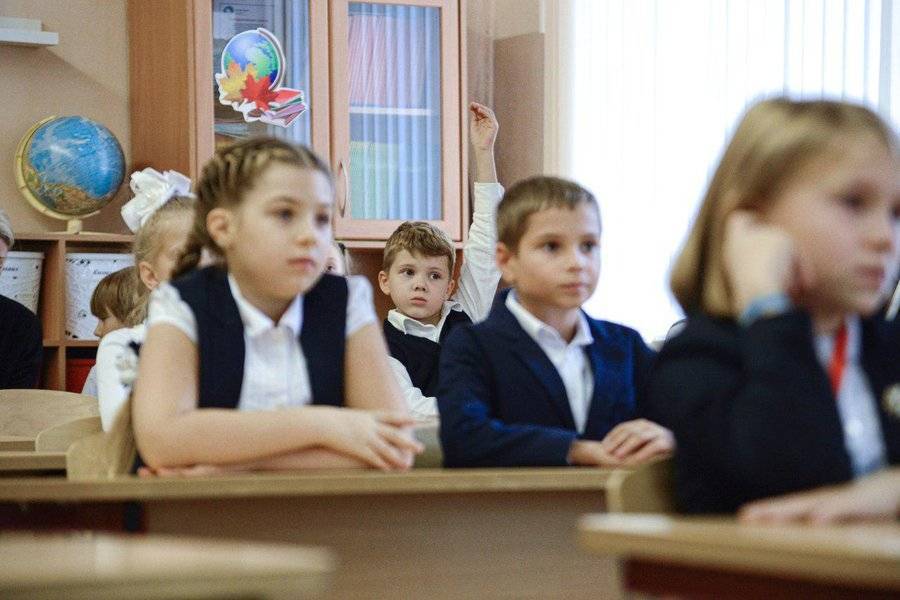 Власти Москвы дали советы родителям по поведению при ложном минировании