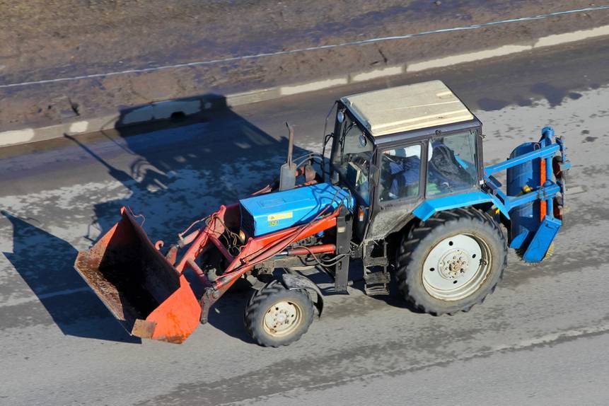 Тракторист сознался в убийстве двух дорожных рабочих в Новой Москве