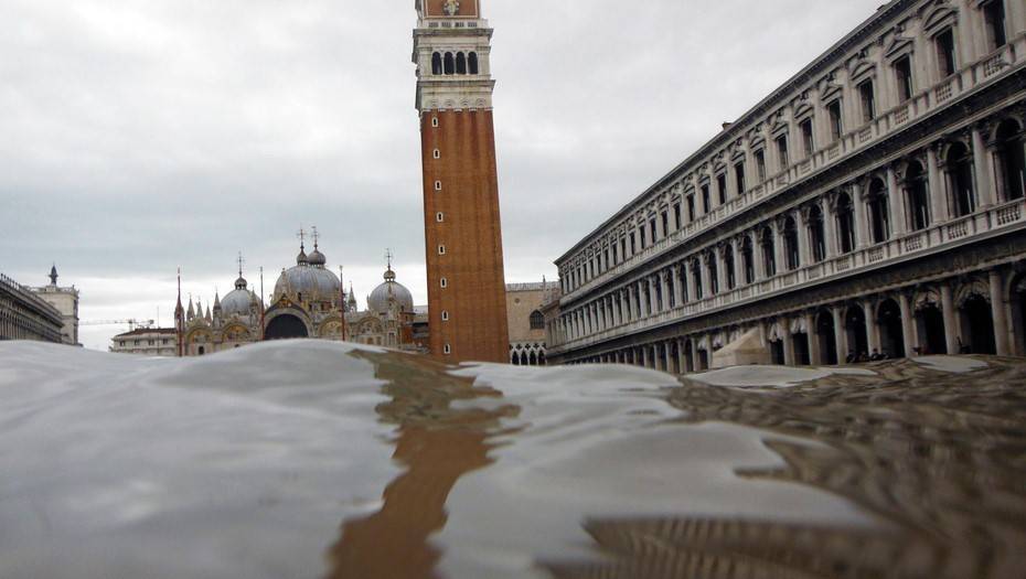 В Венеции ожидается новый пик подъема воды