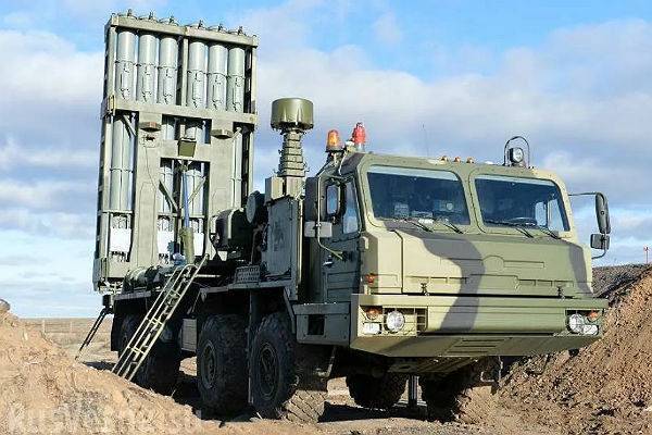 Армия получила первый новейший ЗРК С-350 «Витязь»