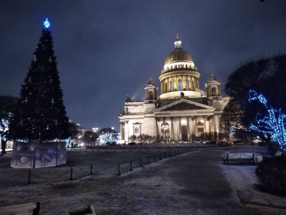 Последняя рабочая неделя перед Новым годом принесет в Петербург зимнюю погоду
