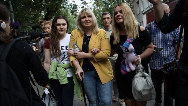 Мать фигурантки дела «Нового величия» Анны Павликовой оштрафовали за пикеты у Кремля