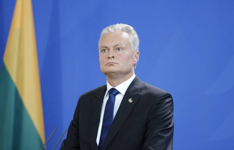 Президент Литвы обвинил Россию в стремлении переписать историю