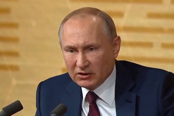 Путин назвал «разгильдяйством» и «хамством» срыв ввода акушерских пунктов