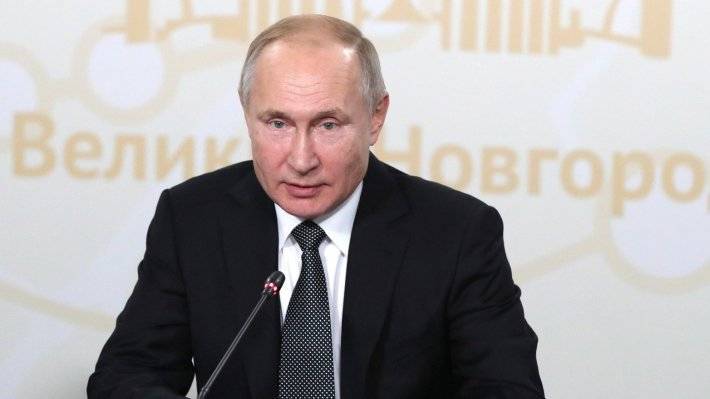Путин пообщался с мальчиком, который приехал в Сочи благодаря «Елке желаний»