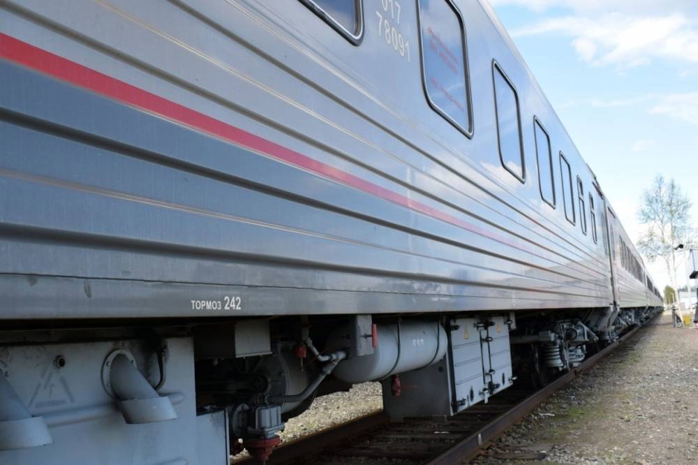 За выходные в Вологодской области с поезда сняли 11 дебоширов