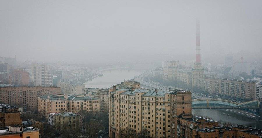 Москвичей призвали использовать светоотражатели из-за сильного тумана