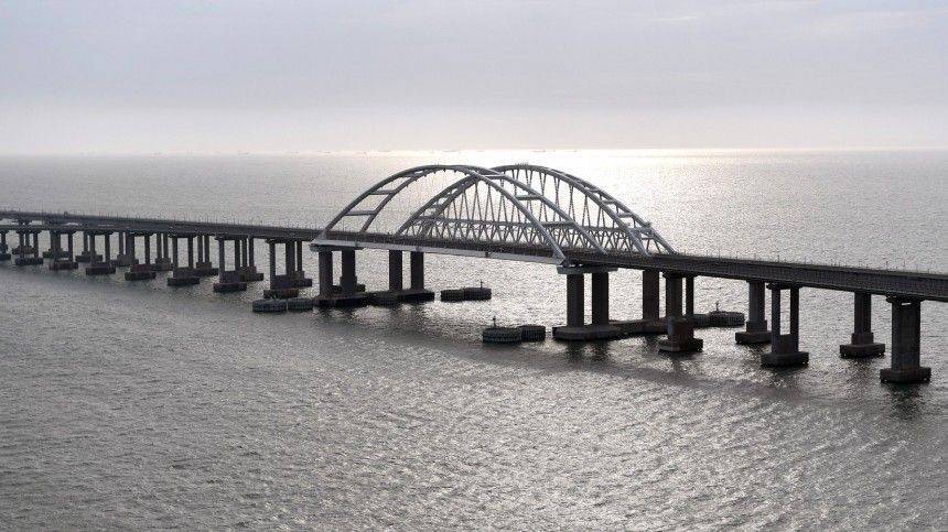 Путин открыл железную дорогу на Крымском мосту — видео