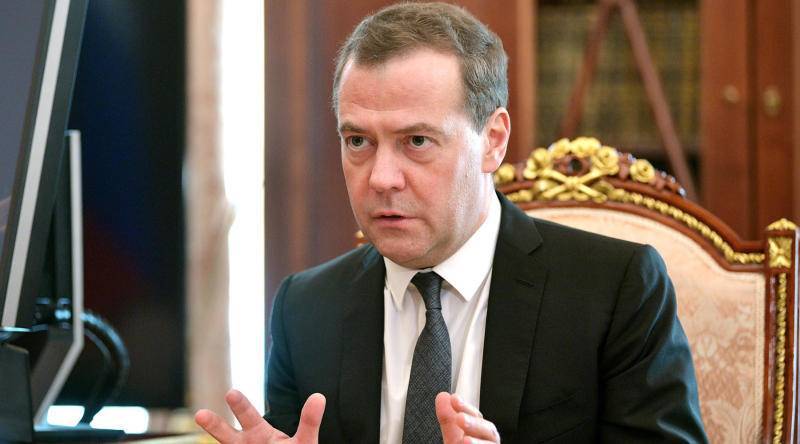 Медведев заявил, что «Северный поток — 2» достроят независимо от санкций США