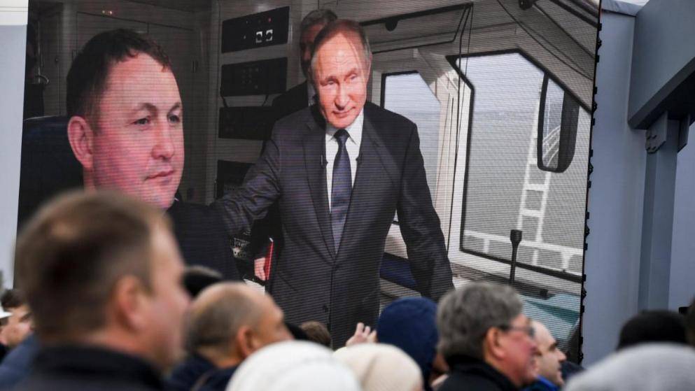 Из России в Крым: Путин открыл «мост позора»