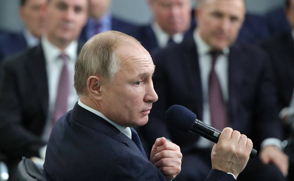 "Тянется со времен древлян": Путин назвал помехи для бизнеса безобразными