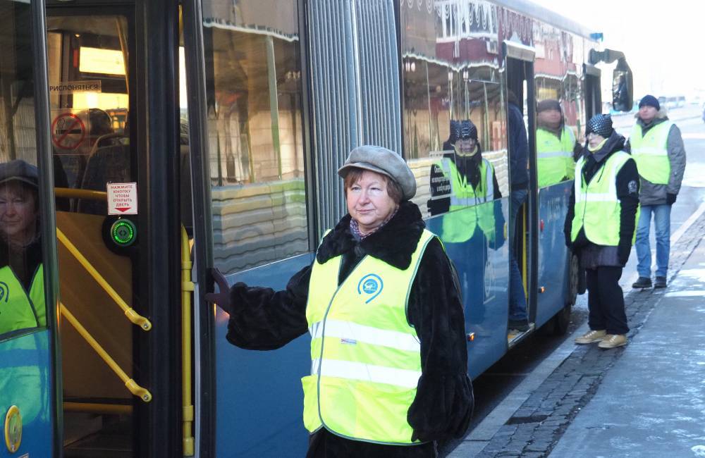 Бесплатные автобусы пустят на северо-западе Москвы в новогодние каникулы