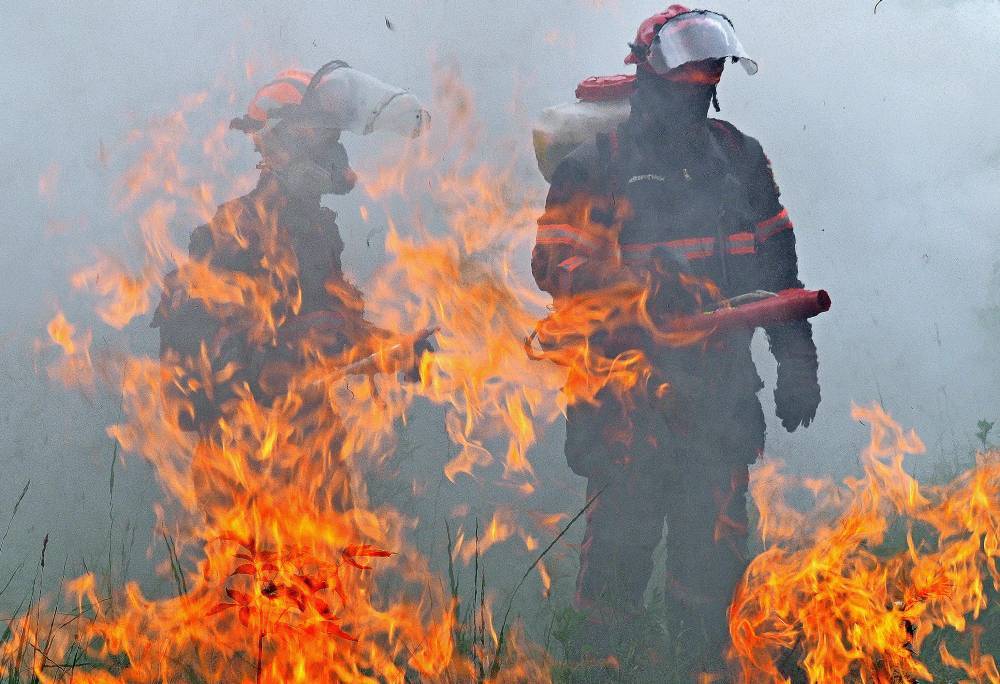Крупный пожар потушили в районе аэропорта Жуковский