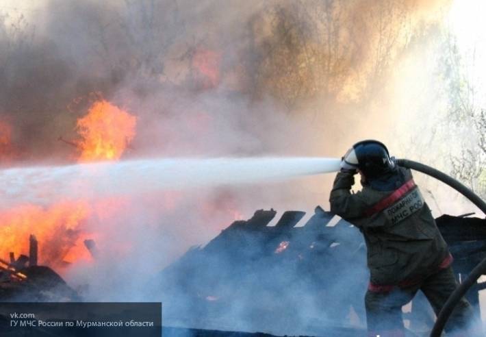 Пожар в Иркутской области унес жизни пенсионерки и 8-летнего мальчика