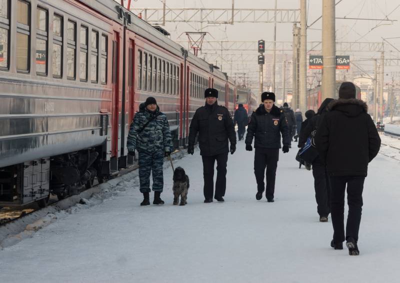 За год полицейские сняли с поездов в Кузбассе более 30 человек
