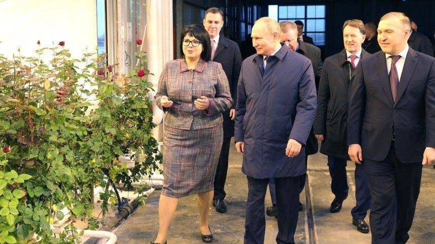 Аграрии Адыгеи показали Путину, как выращивают розы при помощи высоких технологий
