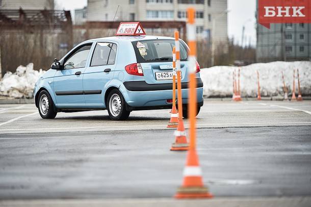 В России изменится система экзаменов на водительские права