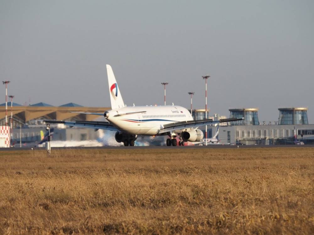 В аэропорту Пулково транспортная полиция помогла найти аксессуары на сумму 100 тыс. рублей