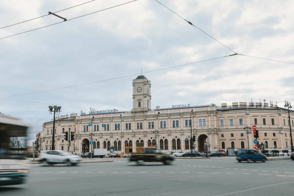 На Московском вокзале задержали мужчину с четырьмя пустыми корпусами от ручных гранат