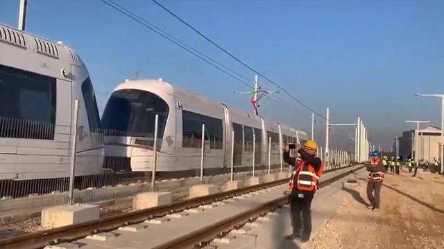 Опасение: заказанные в Китае вагоны для метротрамвая в Гуш-Дане могут привести к авариям