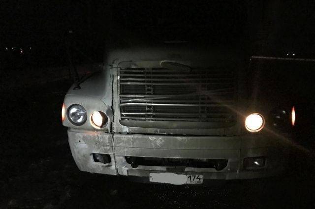 Водитель грузовика сбил женщину на трассе в Самарской области