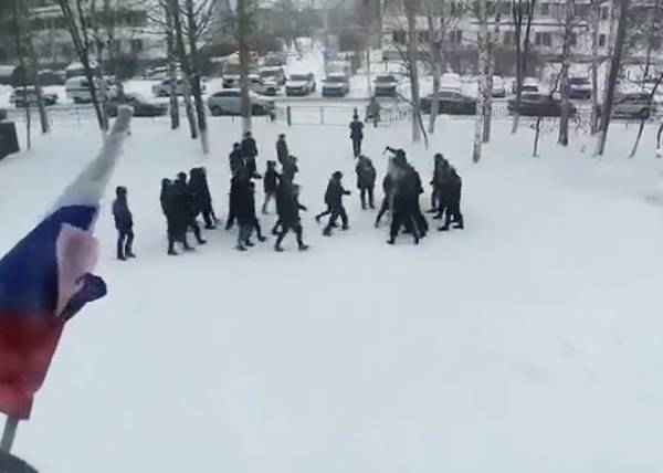 Главу МВД Татарстана дисциплинарно наказали за учения полиции в школе