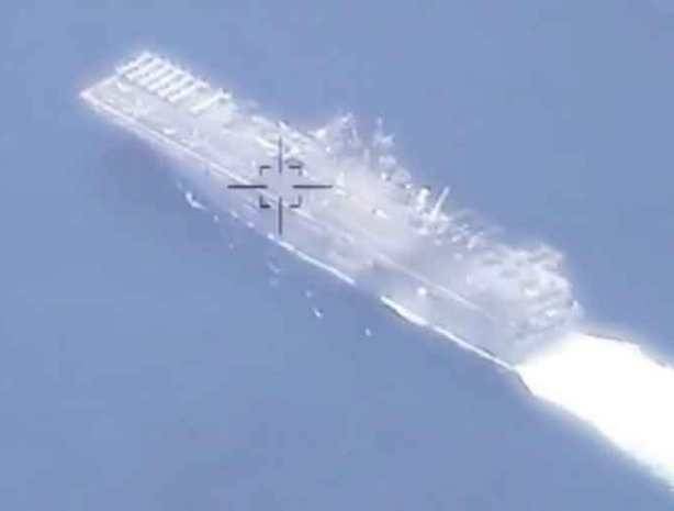 Российский Су-30 использовал эсминец США в качестве «боевого тренажера»