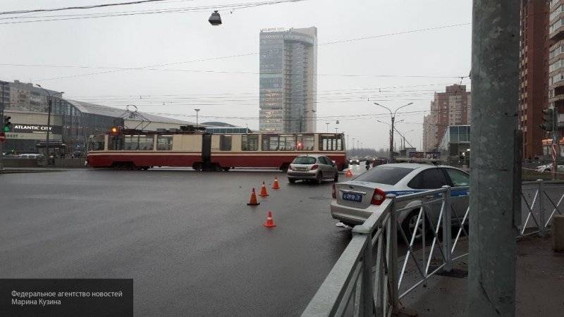 Движение в районе Савушкина до сих пор ограничено после утреннего ДТП в Петербурге