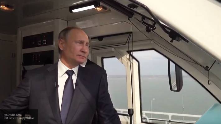 Путин назвал стратегической задачей предложение отодвинуть железную дорогу от моря в Сочи