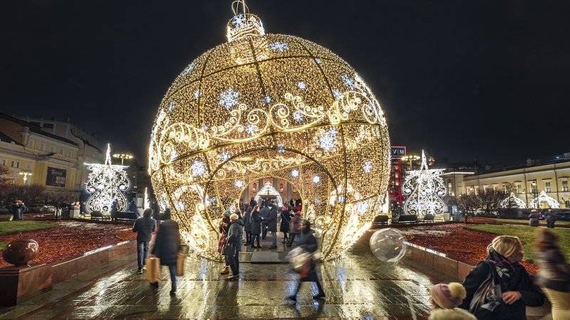Собянин анонсировал работу столичного транспорта в новогоднюю ночь