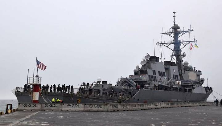 Американский эсминец объявился в порту Одессы