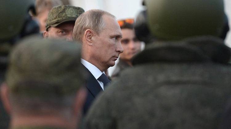 Путин рассказал о выделении 113 млрд рублей до 2022 года на социальные нужды армии РФ