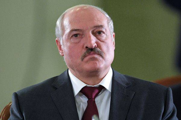 Лукашенко удивляет необходимость покупать российские ресурсы за доллары
