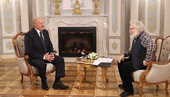 Лукашенко: Мы с Путиным, вместо того чтобы выпить, начинаем собачиться