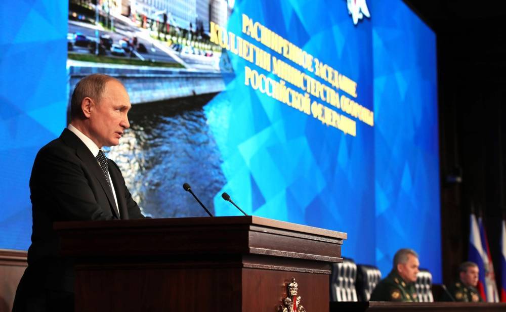 Путин приказал армии и флоту быть постоянно готовыми к сдерживанию агрессии