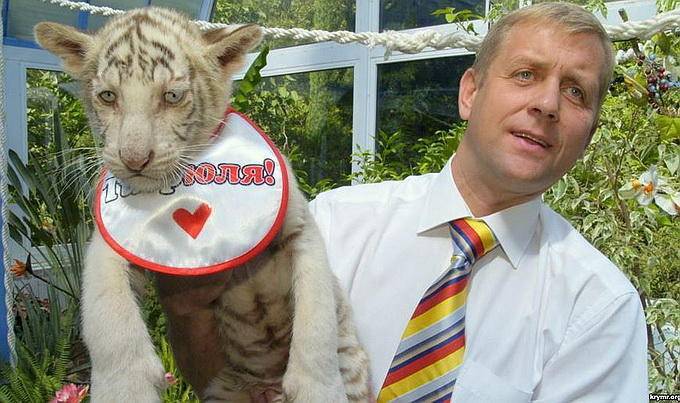 Аксёнов объявил владельца крымских зоопарков «проукраинским персонажем»