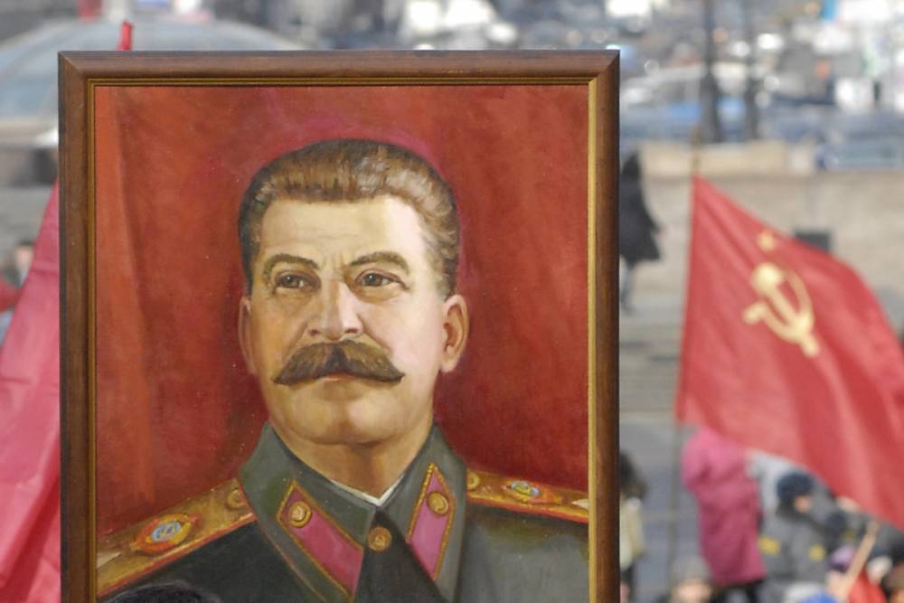 Путин: Сталин не запятнал себя прямым общением с Гитлером