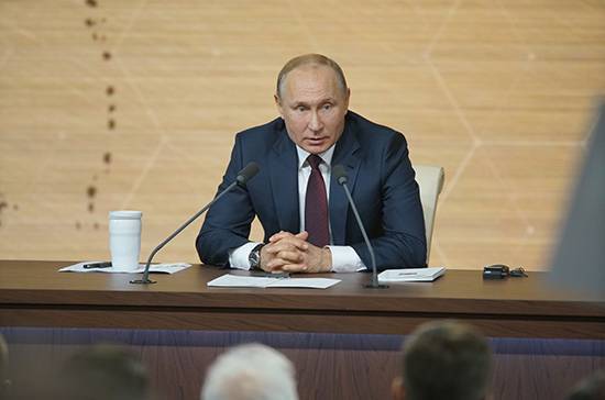 Путин призвал кабмин стремиться к быстому принятию подзаконных актов