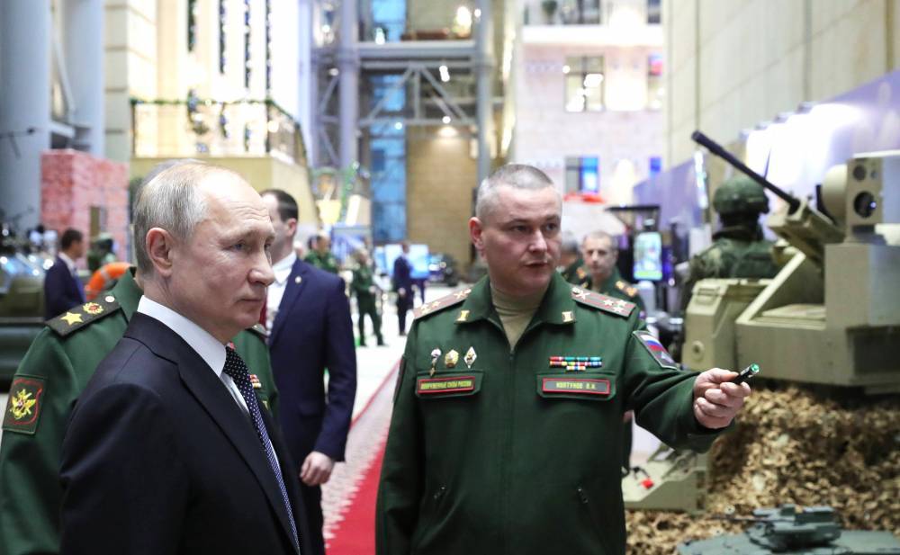 Путин: Россия тратит меньше, но впереди других армий
