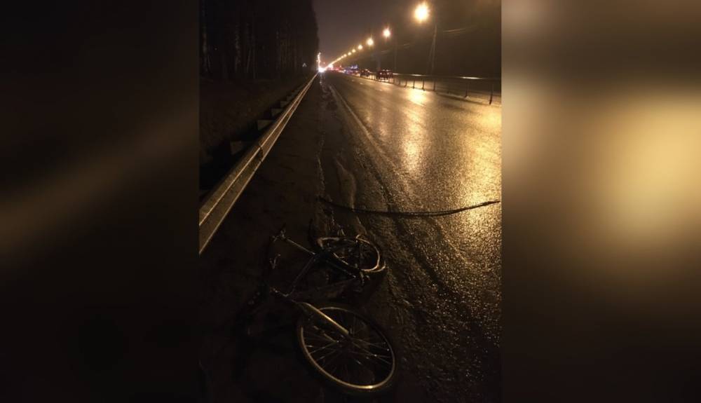 Пьяный водитель сбил велосипедиста на Выборгском шоссе и скрылся