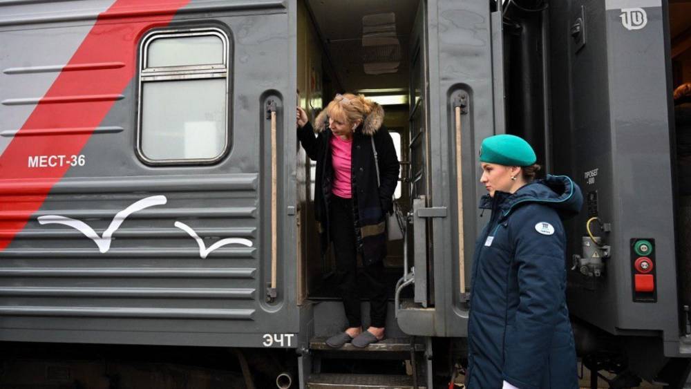 В новогодние праздники между Коми и Петербургом запустят дополнительные поезда