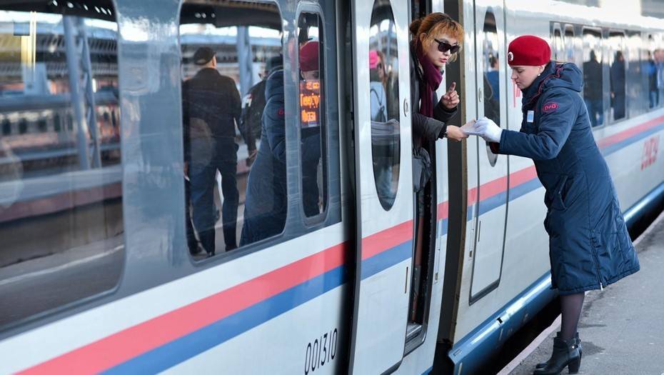РЖД запустит почти 1,5 тыс. дополнительных поездов в новогодние праздники